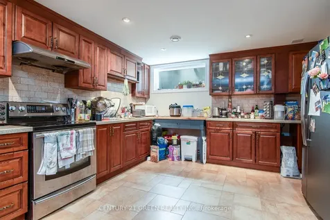 8 Pamela Place Guelph ON N1H 8C9