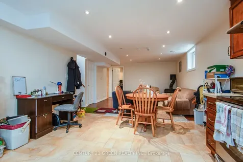 8 Pamela Place Guelph ON N1H 8C9