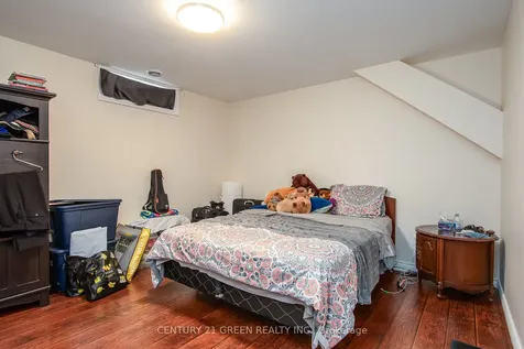 8 Pamela Place Guelph ON N1H 8C9
