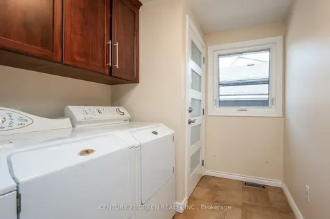 8 Pamela Place Guelph ON N1H 8C9