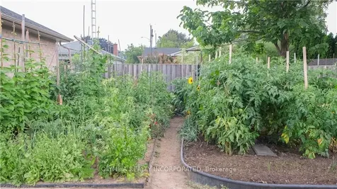 4644 Pettit Avenue Niagara Falls ON L2E 0B4