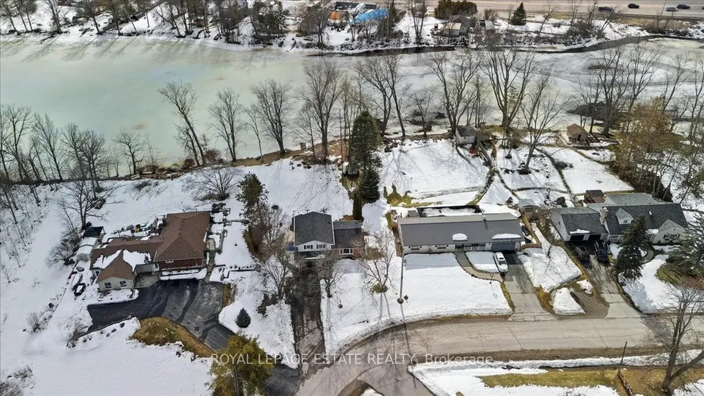 102 Greenfield Park Belleville ON K0K 1V0