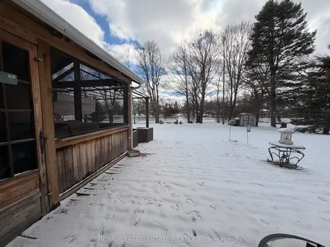 102 Greenfield Park Belleville ON K0K 1V0