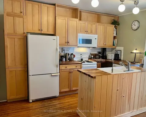 28 Queen Street Asphodel-norwood ON K0L 2V0