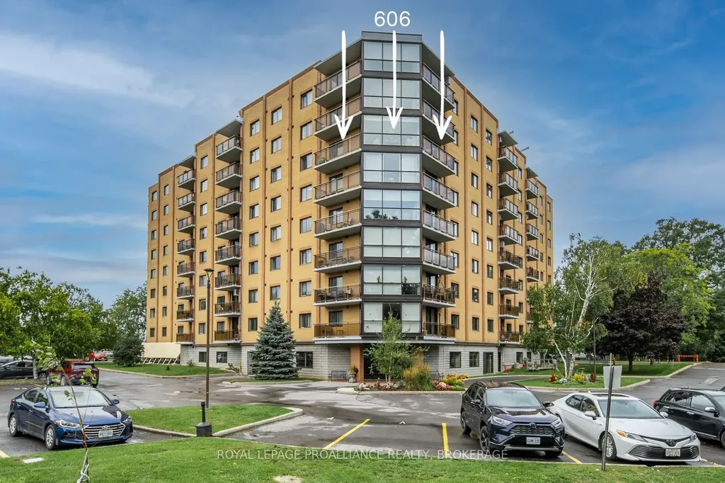 120 Barrett Court Kingston ON K7L 5H6