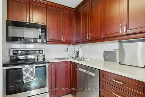 120 Barrett Court Kingston ON K7L 5H6