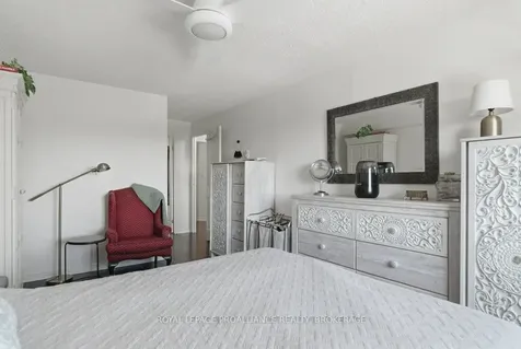 120 Barrett Court Kingston ON K7L 5H6
