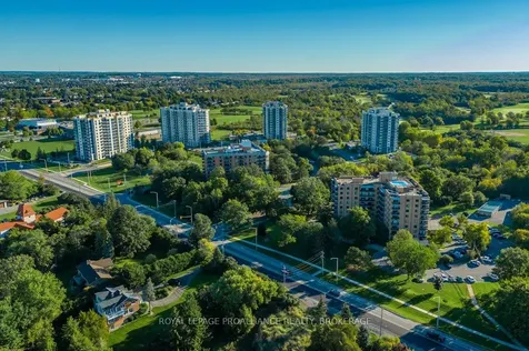120 Barrett Court Kingston ON K7L 5H6