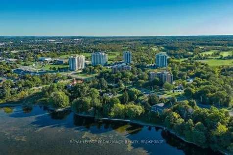 120 Barrett Court Kingston ON K7L 5H6