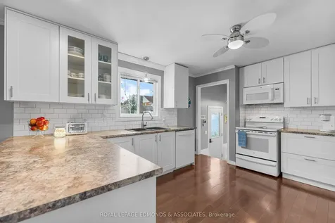 94 Oak Street W Laurentian Valley ON K8A 7R3