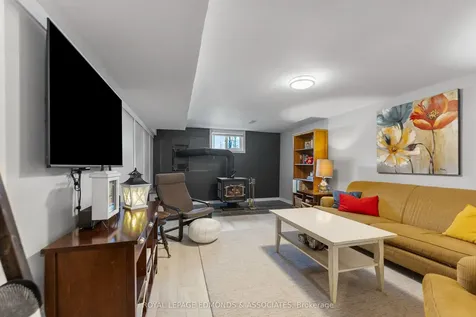 94 Oak Street W Laurentian Valley ON K8A 7R3