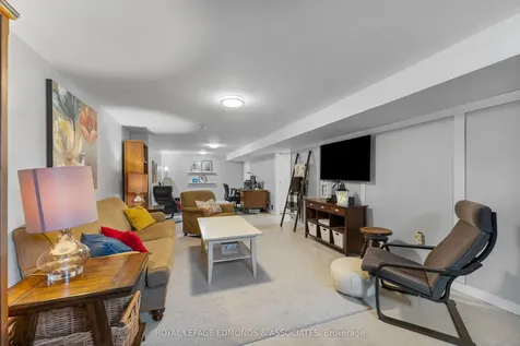 94 Oak Street W Laurentian Valley ON K8A 7R3