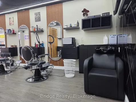 635 Greenhill Avenue Hamilton ON L8K 5W8
