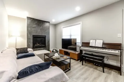 218 Park Street N Peterborough ON K9J 3P8