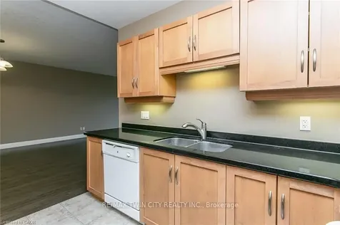165 Duke Street E Waterloo ON N2H 6T8