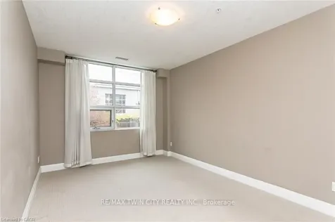 165 Duke Street E Waterloo ON N2H 6T8