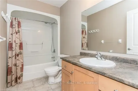 165 Duke Street E Waterloo ON N2H 6T8
