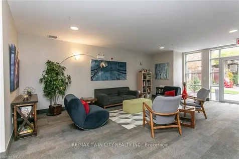 165 Duke Street E Waterloo ON N2H 6T8