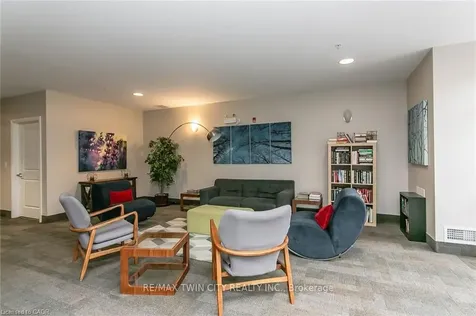165 Duke Street E Waterloo ON N2H 6T8