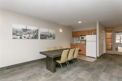 165 Duke Street E Waterloo ON N2H 6T8