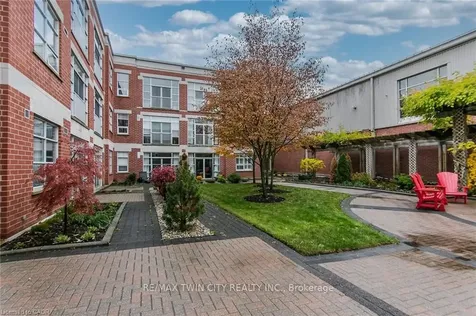 165 Duke Street E Waterloo ON N2H 6T8