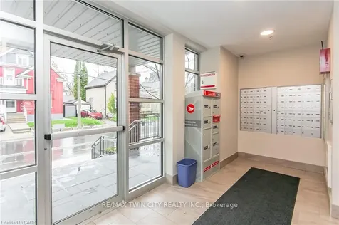 165 Duke Street E Waterloo ON N2H 6T8