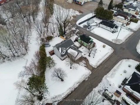 30 Gladstone Avenue North Bay ON P1A 2L3