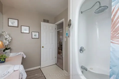 30 Gladstone Avenue North Bay ON P1A 2L3