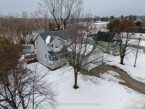 30 Gladstone Avenue North Bay ON P1A 2L3