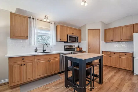 15 Elm Street Puslinch ON N0B 2J0