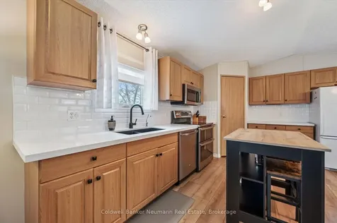 15 Elm Street Puslinch ON N0B 2J0