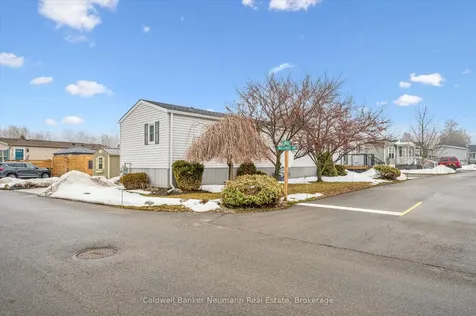15 Elm Street Puslinch ON N0B 2J0