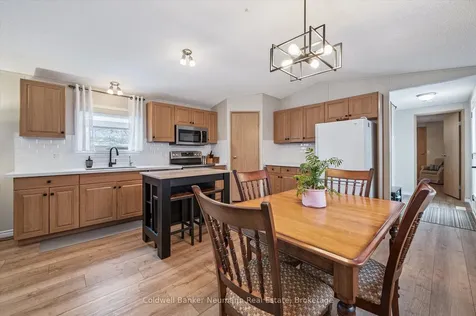 15 Elm Street Puslinch ON N0B 2J0