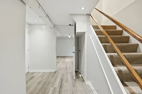 1460 Garth Street Hamilton ON L9B 1R6
