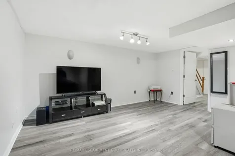 1460 Garth Street Hamilton ON L9B 1R6