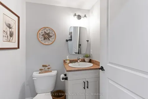 9 Newcastle Street Minden Hills ON K0M 2K0