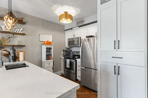 9 Newcastle Street Minden Hills ON K0M 2K0