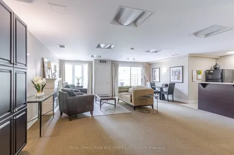 869 Clonsilla Avenue Peterborough ON K9J 0B7