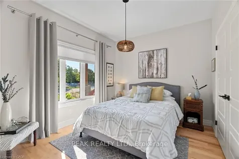 33 Wellington Street S Ashfield-colborne-wawanosh ON N7A 3X9