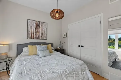 33 Wellington Street S Ashfield-colborne-wawanosh ON N7A 3X9