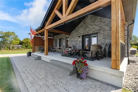 33 Wellington Street S Ashfield-colborne-wawanosh ON N7A 3X9