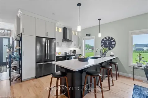 33 Wellington Street S Ashfield-colborne-wawanosh ON N7A 3X9