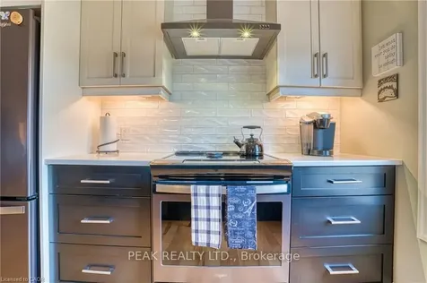 33 Wellington Street S Ashfield-colborne-wawanosh ON N7A 3X9