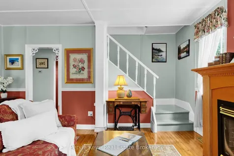 136 Deer Lake Road Huntsville ON P0B 1L0