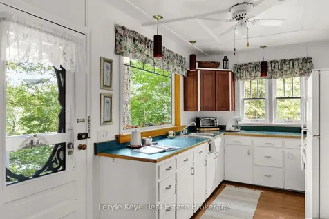 136 Deer Lake Road Huntsville ON P0B 1L0