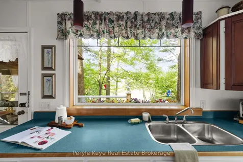 136 Deer Lake Road Huntsville ON P0B 1L0