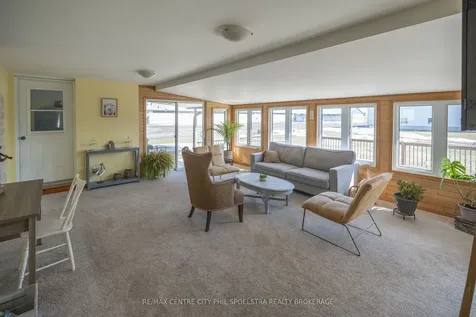 5029 Falconbridge Drive Southwest Middlesex ON N0L 1A0