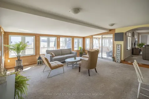 5029 Falconbridge Drive Southwest Middlesex ON N0L 1A0