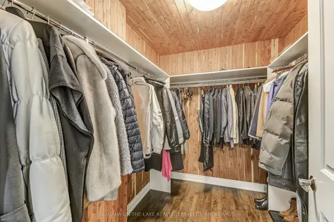 12 Stoneridge Crescent Niagara-on-the-lake ON L0S 1J1