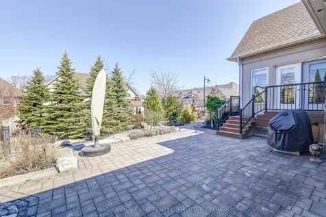 12 Stoneridge Crescent Niagara-on-the-lake ON L0S 1J1